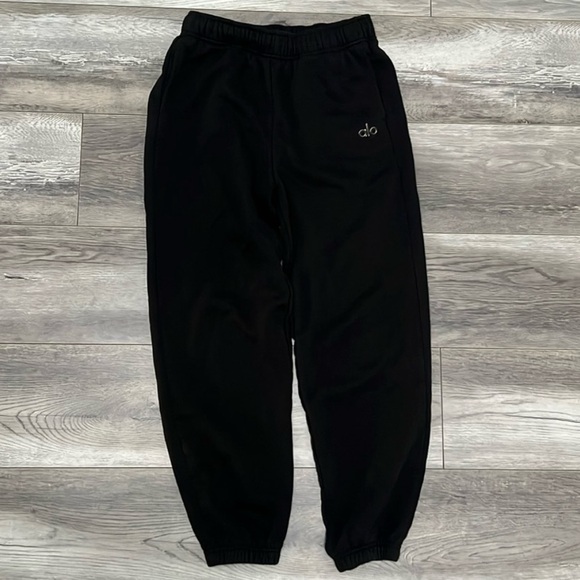 ALO Yoga Pants - Alo Accolade Sweatpant Black Size Small